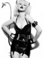 Christina Aguilera baila con poca ropa en una iglesia